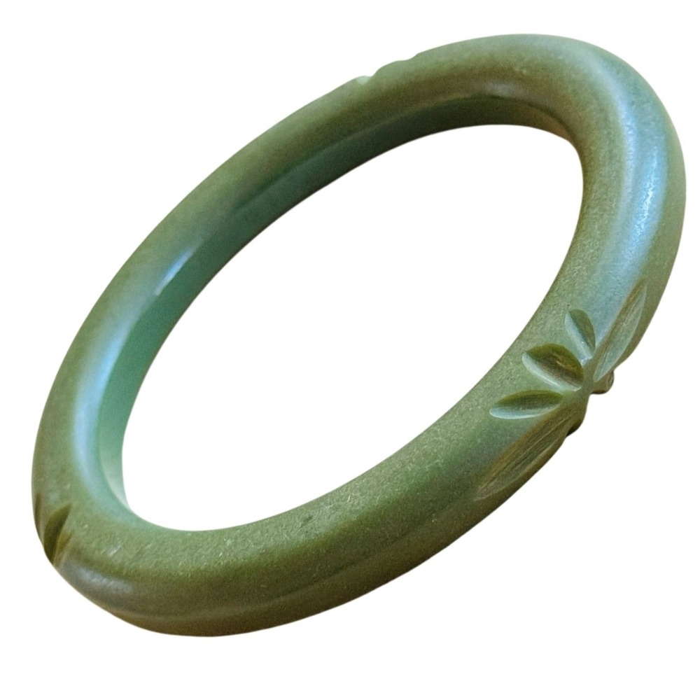 VTG Bakelite floral‎ Carved Bangle Bracelet Tested Art Deco Tested Olive Green
